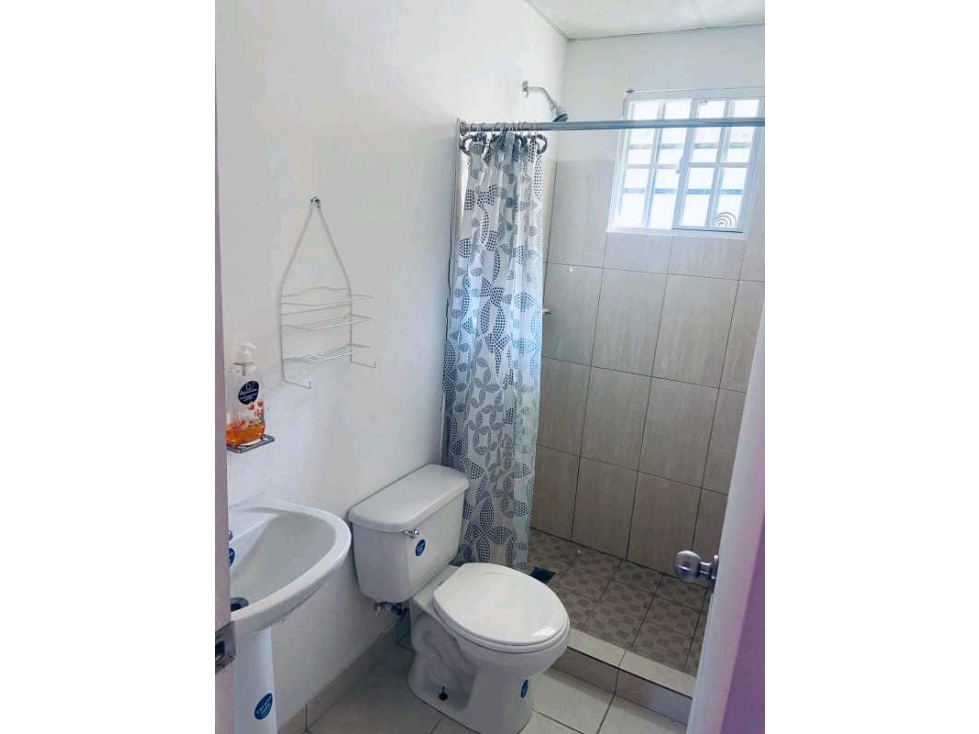 ALQUILA CASA EN RIO HATO, BARRIADA MILLA DE ORO 2 HABITACIONES - 4