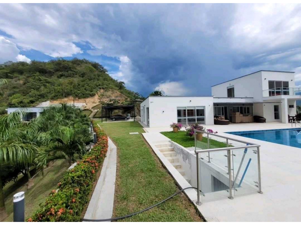 SE ALQUILA FINCA POR DÍAS EN CERRITOS #2 - 4