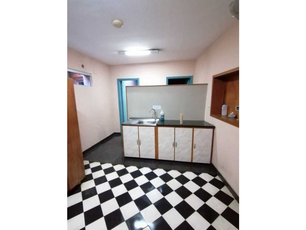 VENTA: 225.000 usd.OFICINA ,CENTRO DE ASUNCION. - 5