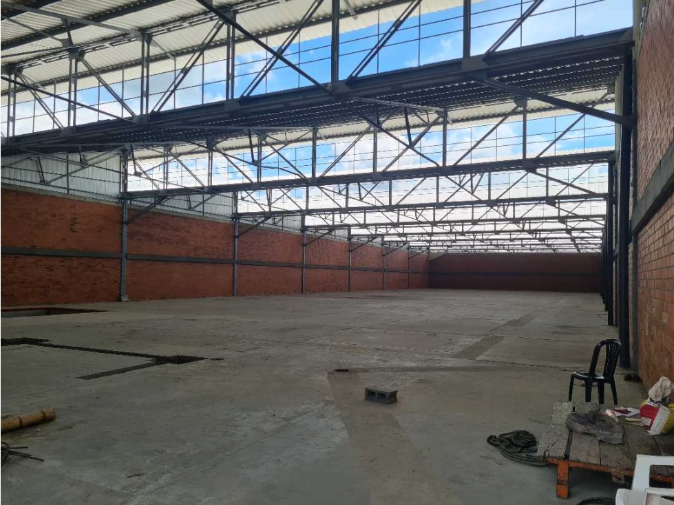 Alquilamos Bodegas nuevas con beneficios fiscales por 10 años - 3