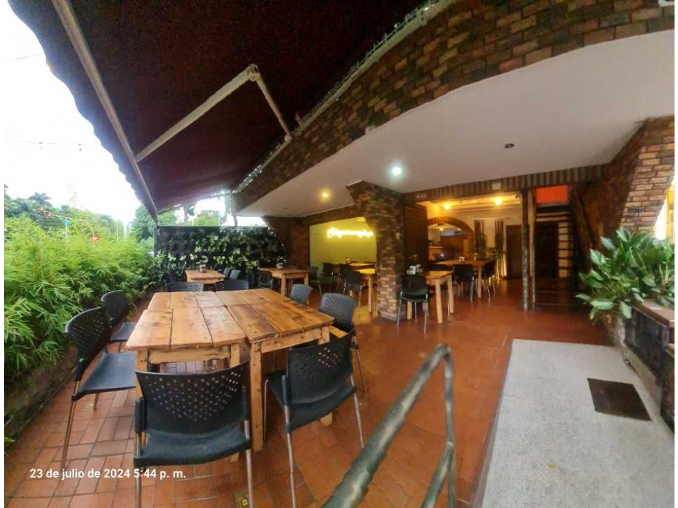 OPORTUNIDAD ESPECIAL LOCAL restaurante/Pizzeria Av. Guadalupe y 9a.
