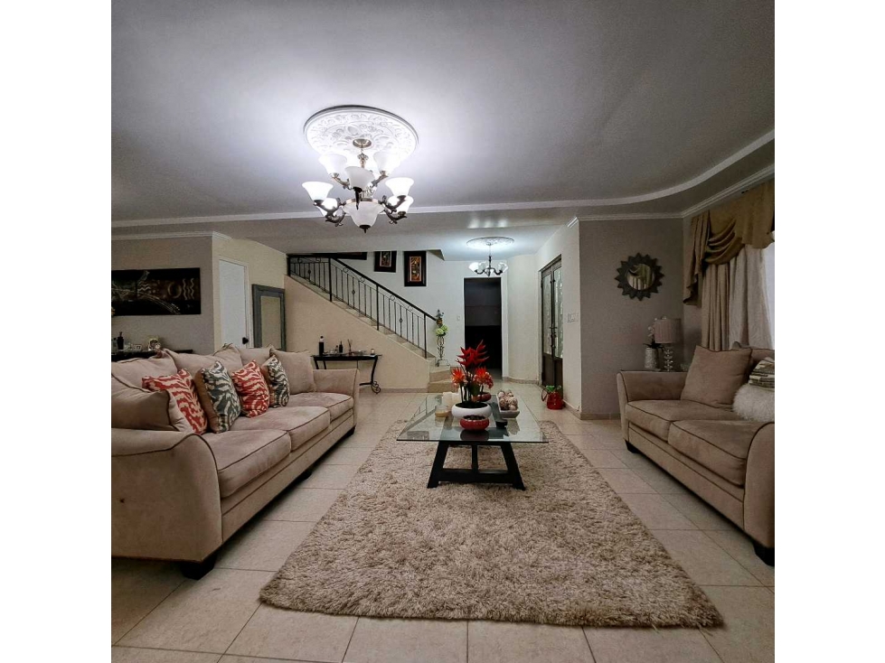 VENTA AMPLIA CASA SAN ANTONIO RESIDENCIAL QUINTAS DE VILLA FLOR VV
