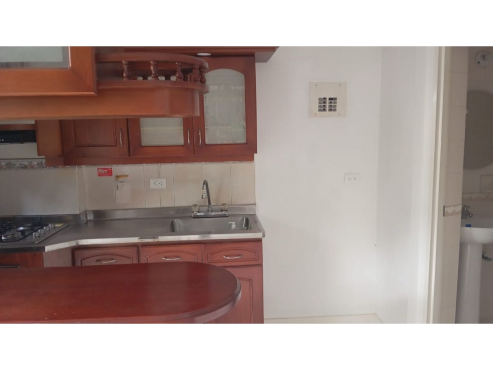 Alquiler apartaestudio barrio Calasanz — foto 2