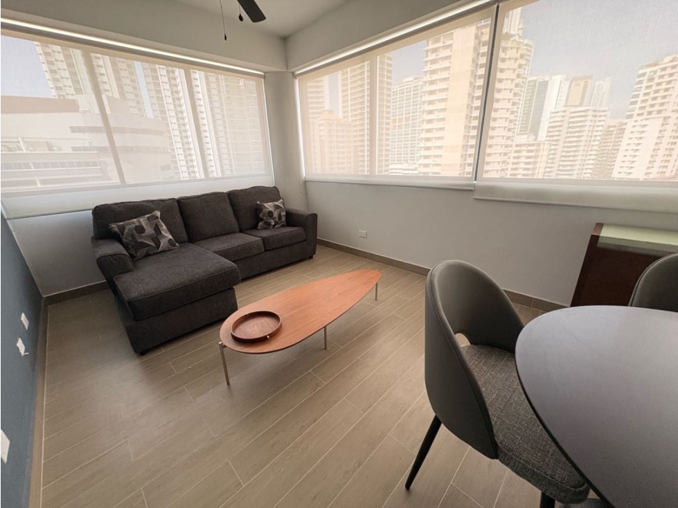 ALQUILER APARTAMENTO 1 REC REMODELADO AMOBLADO MARBELLA ROYAL CENTER — foto 2