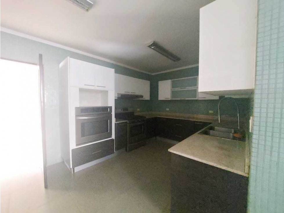 ALQUILER APARTAMENTO VISTA AL MAR 3 REC EN AVENIDA BALBOA — foto 6