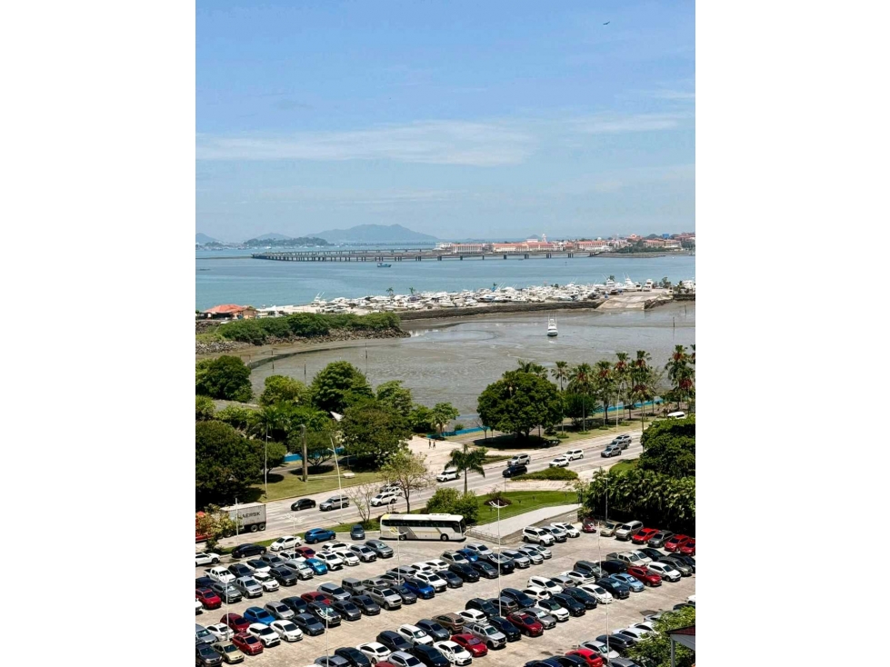 ALQUILER APARTAMENTO AVENIDA BALBOA AMOBLADO VISTA AL MAR 2 REC TC — foto 2