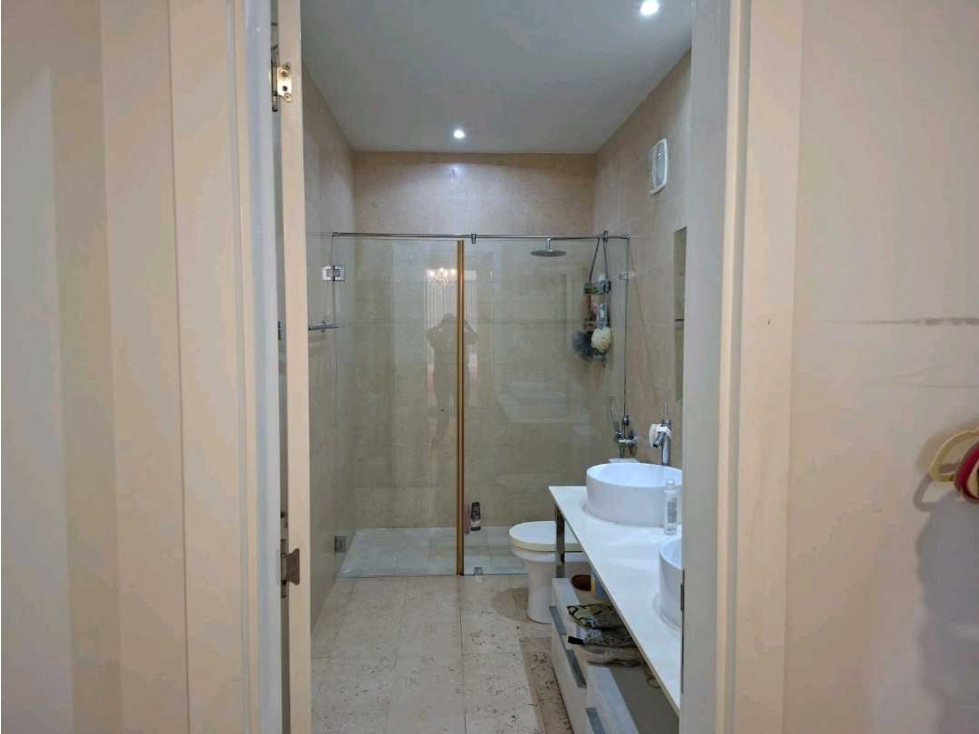 ALQUILER APARTAMENTO FULL AMOBLADO EN AVE. BALBOA VISTA AL MAR PH YOO — foto 6