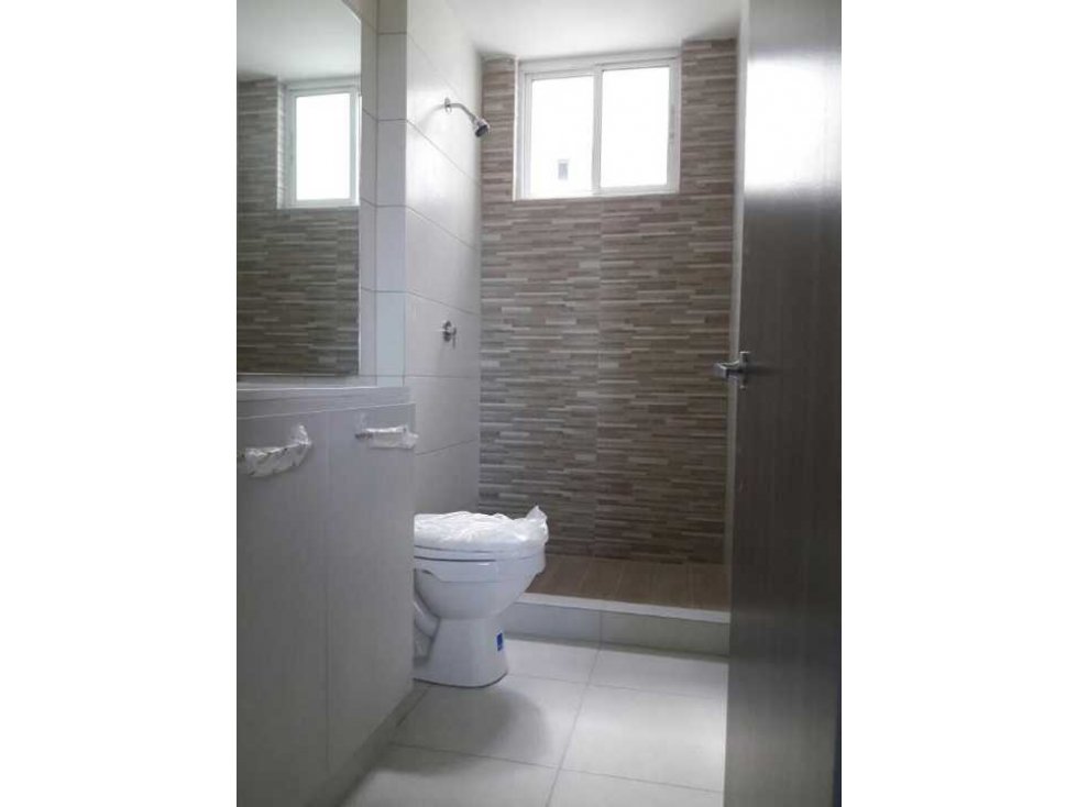 ALQUILER APARTAMENTO LAS ACACIAS — foto 5