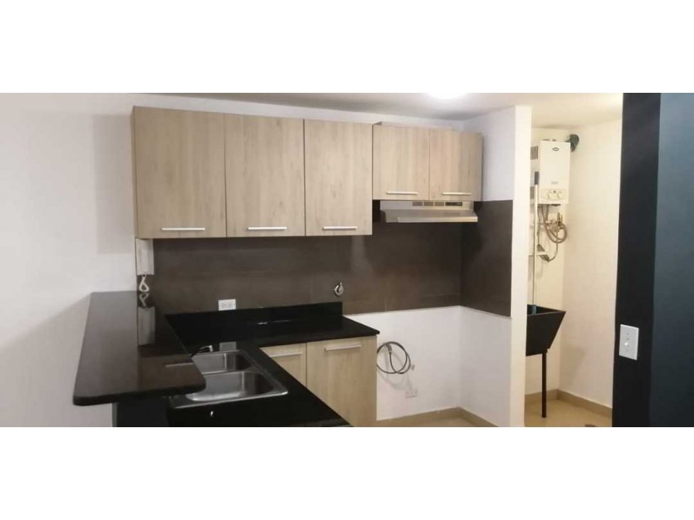 ALQUILER APARTAMENTO LAS ACACIAS