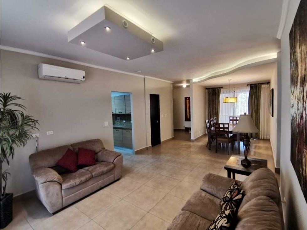 VENTA DE EXCLUSIVO APARTAMENTO EN EL PH EMBASSY VILLAGE