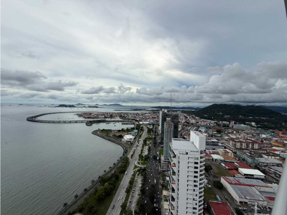 ALQUILER DE APARTAMENTO EN BALBOA PH RIVAGE 141M2 DISP 1 NOV JP — foto 3