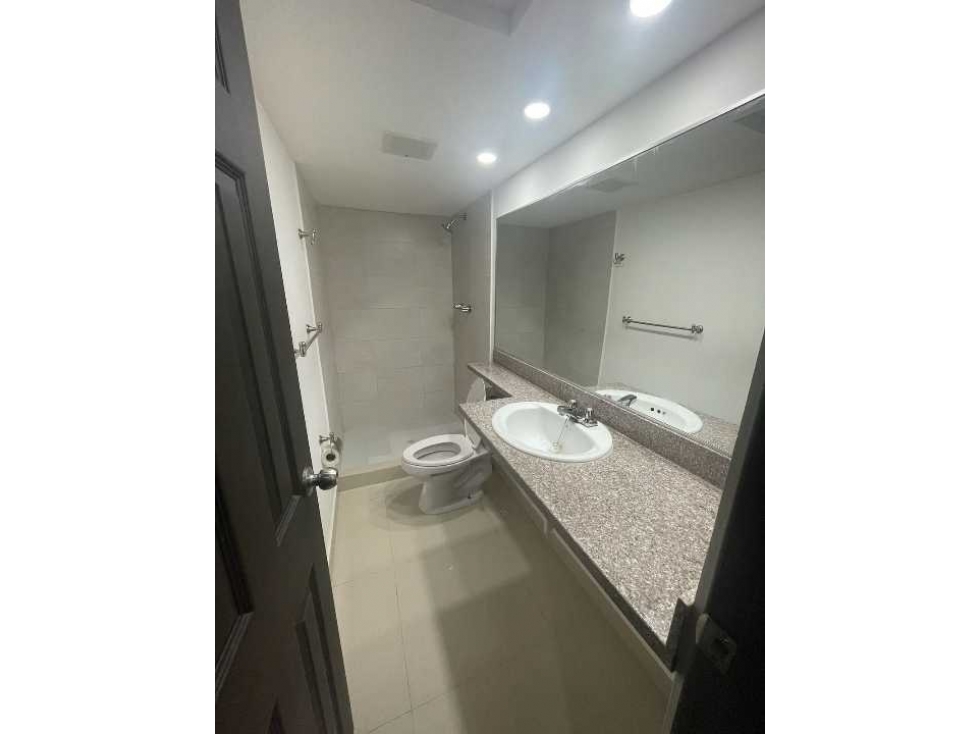 ALQUILER APARTAMENTO LOS PUEBLOS TOWER — foto 5