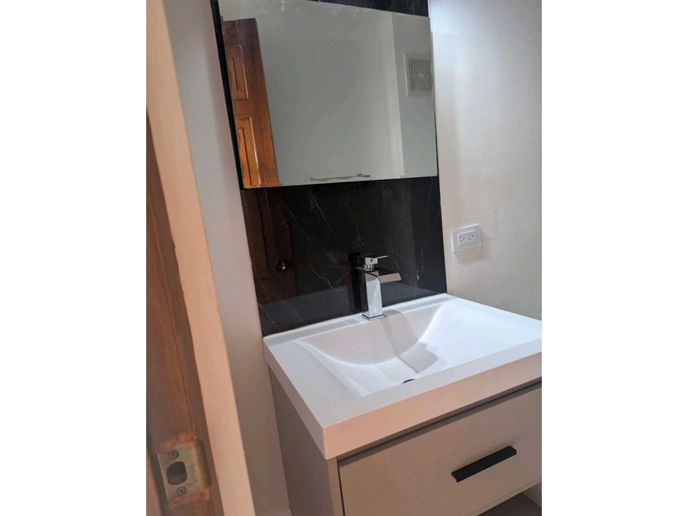 ALQUILER APARTAMENTO REMODELADO CINTA COSTERA — foto 3
