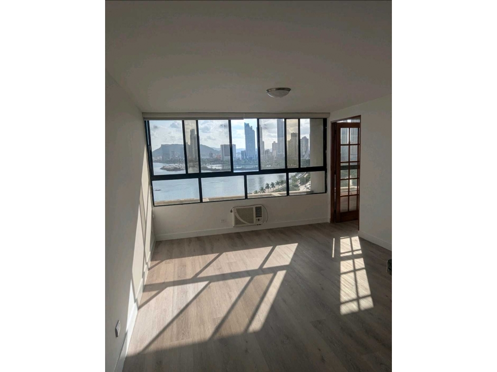 ALQUILER APARTAMENTO REMODELADO CINTA COSTERA — foto 2