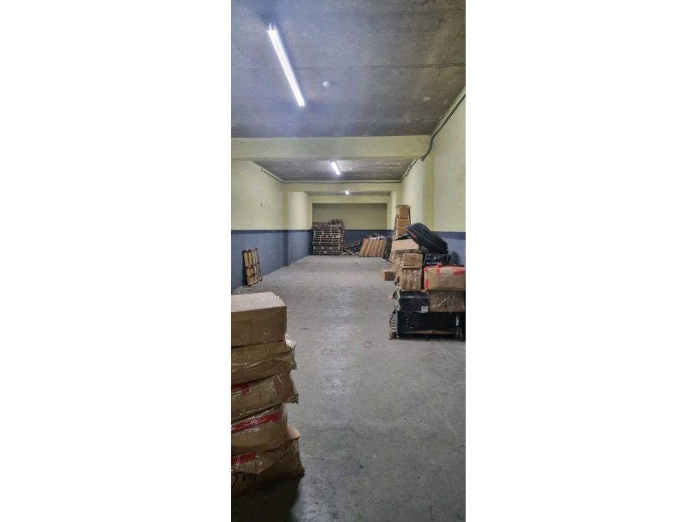 ALQUILER BODEGA 1000M2 RAMPA 1 CONTENEDOR OFICINA AMPLIA VV — foto 3