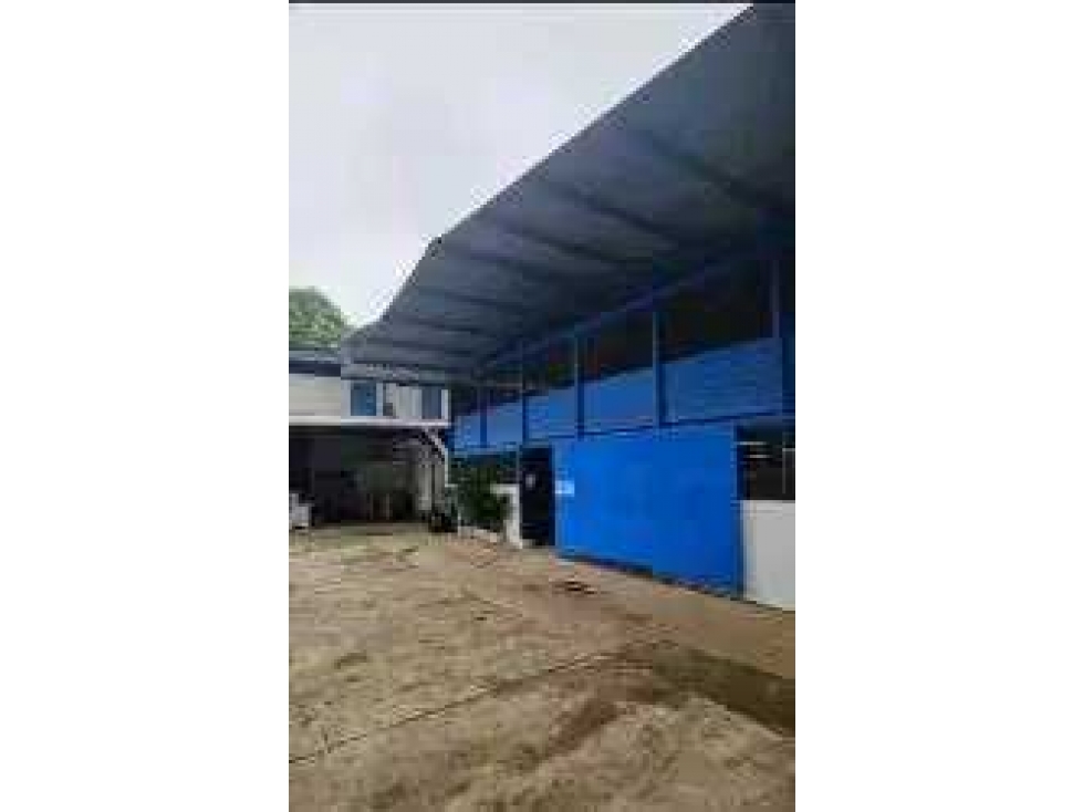 ALQUILER BODEGA 700M2 UBICACIÓN CÉNTRICA VV - 4