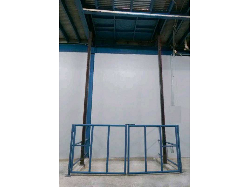 ALQUILER BODEGA COMERCIAL PUEBLO NUEVO MONTE OSCURO CP - 5