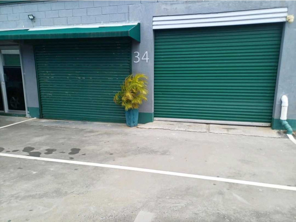 ALQUILER BODEGA CON OFICINA 100m2 - 2
