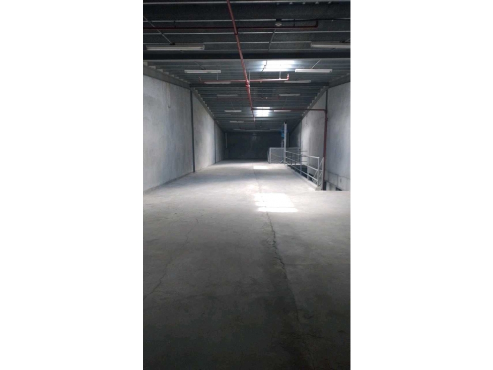 ALQUILER BODEGA JUAN DIAZ 500 M2 MEGA STORE