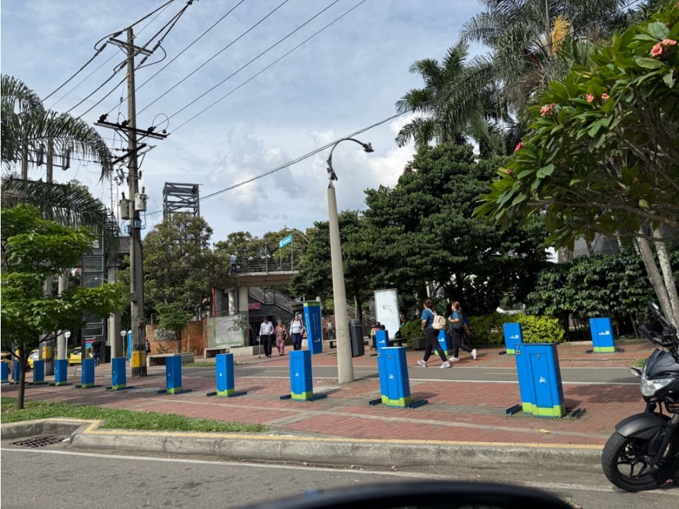 Alquiler Bodega o local Barrio Colombia Medellín 329,27 Mts2 — foto 3