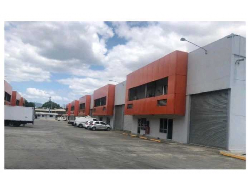 ALQUILER BODEGAS+MEZANINNE 330M2 TOCUMEN I - 1