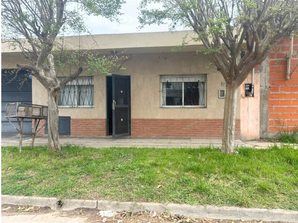 ALQUILER CASA 3 AMBIENTES TODOS LOS SERVICIOS PASO DEL REY