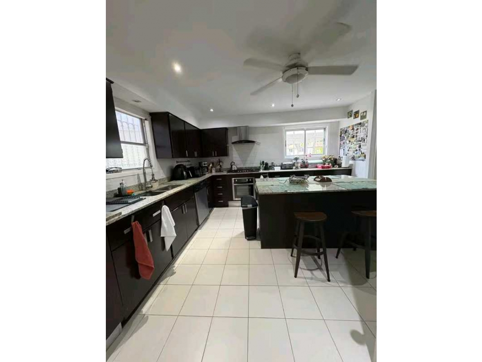 VENTA CASA AMPLIA 800MT2 TOTALES 2 NIVELES EN CLAYTON LT. — foto 6
