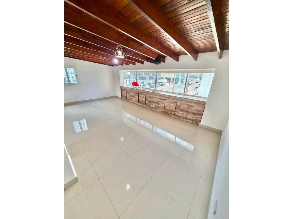 ALQUILER CASA COMERCIAL CERCA A MULTIPLAZA LT.