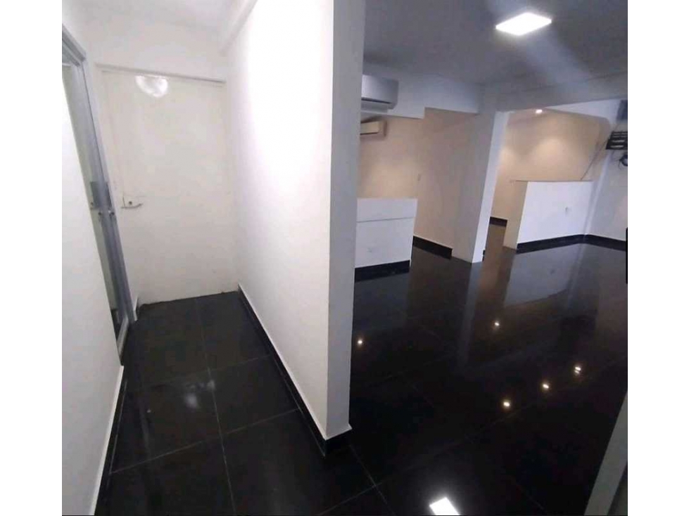 ALQUILER CASA COMERCIAL REMODELADA OBARRIO CIUDAD DE PANAMÁ PT - 3
