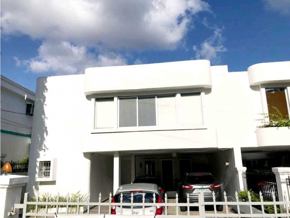 ALQUILER CASA DUPLEX 941m2 EN OBARRIO NRR - 1