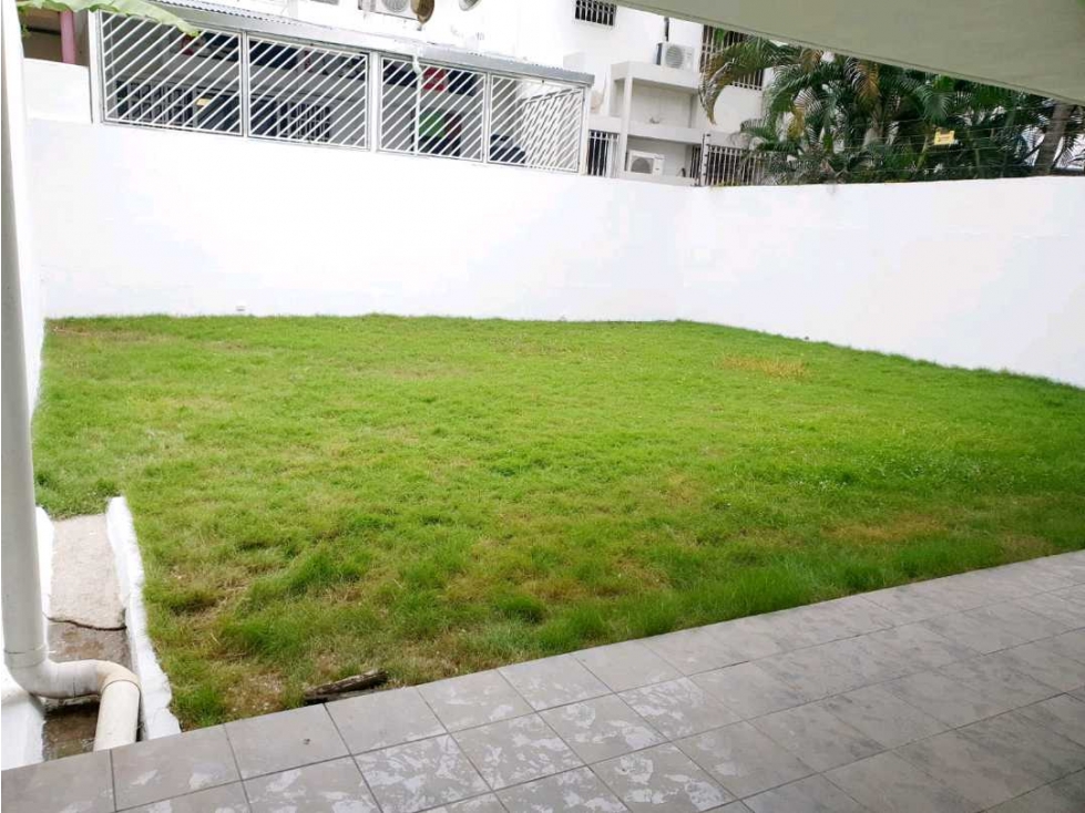 ALQUILER CASA DUPLEX 941m2 EN OBARRIO NRR - 2