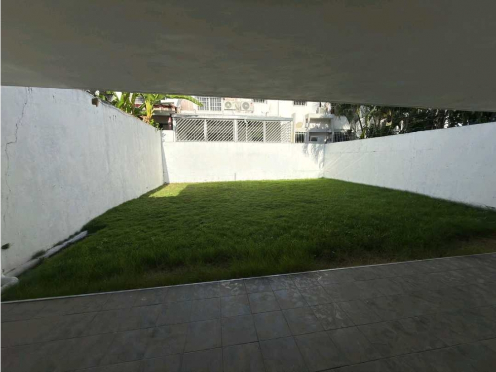 VENTA CASA DUPLEX 941m2 EN OBARRIO NRR — foto 2