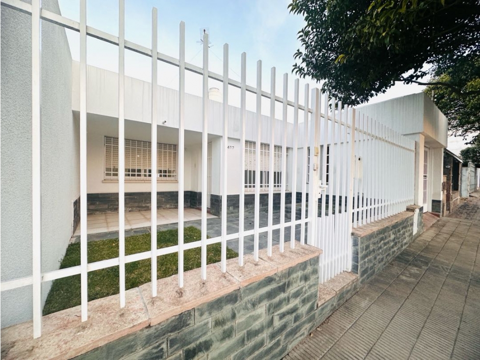 ALQUILER. Casa en B Alto Alberdi 3 dorm