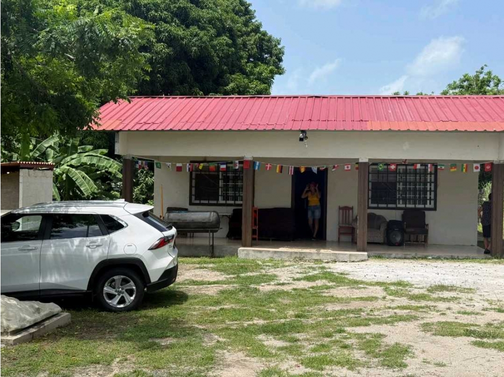 ALQUILER CASA EN CHAME A PASOS DE LA VIA PRINCIPAL CERCA DE CORONADO