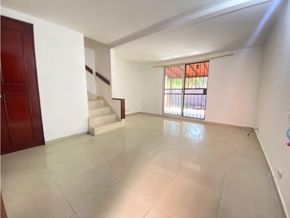 ALQUILER CASA EN CONDOMINIO VALLE DEL LILI