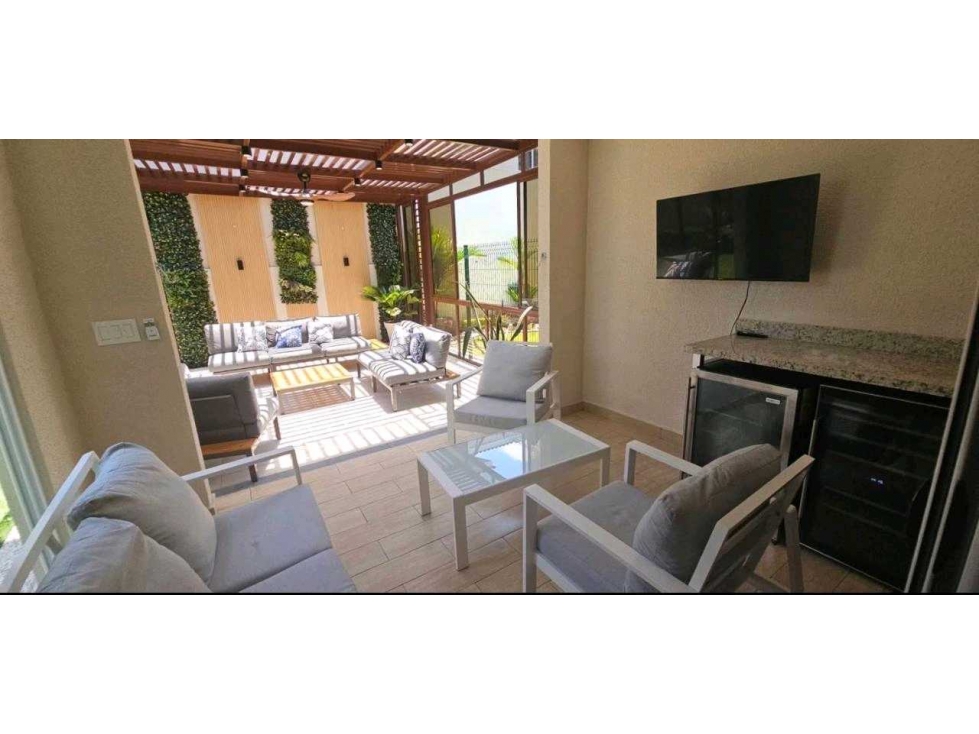 ALQUILER CASA EN EL LUJOSO WOODLANDS PANAMA PACIFICO AMOBLADO — foto 6