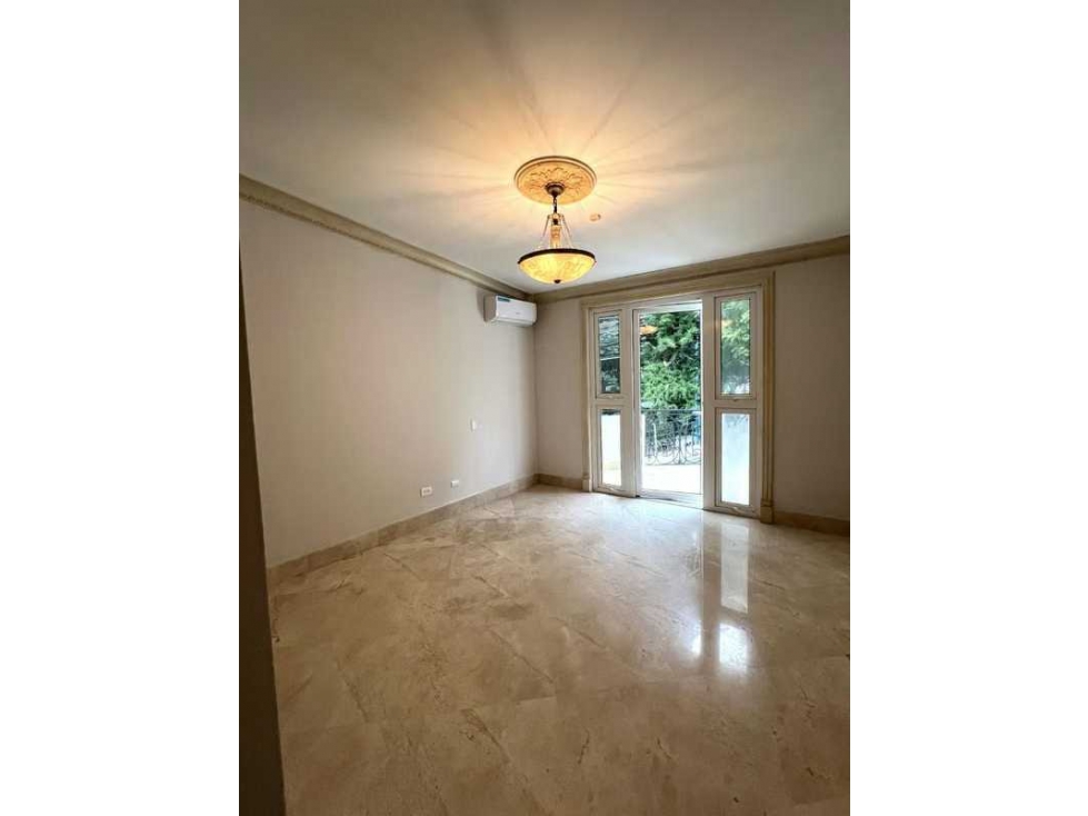 ALQUILER CASA EN OBARRIO ESQUINA EN MARBELLA LT. — foto 5