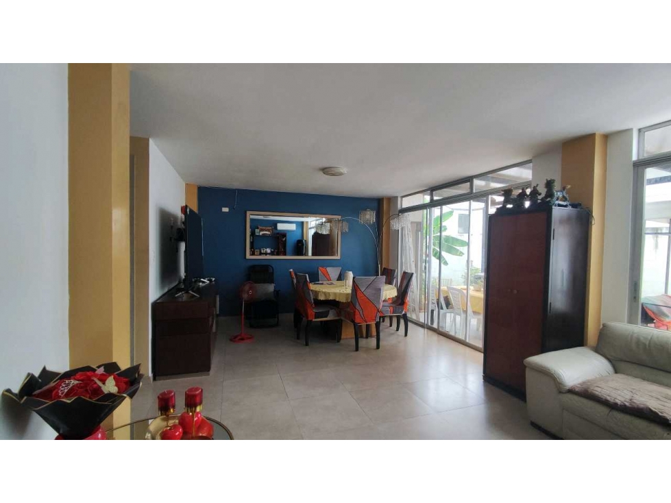 Alquiler Casa Esquinera Urb. Vilanova. Vía Salitre - 5