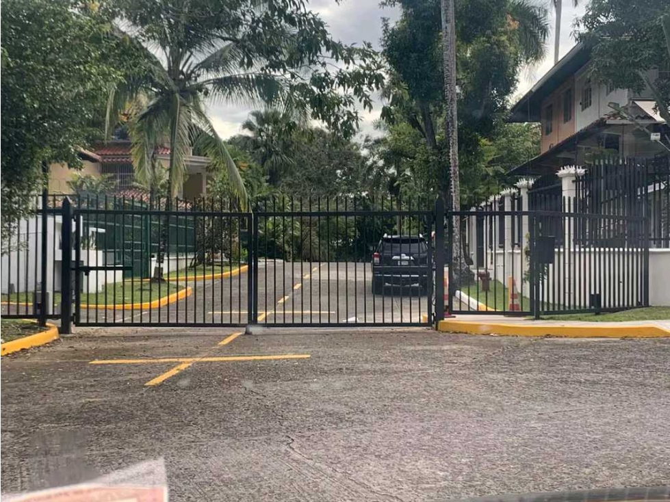 VENTA CASA FAMILIAR 390MT2 ./FAMILY HOUSE DE 3 NIVELES EN CLAYTON LT. — foto 3