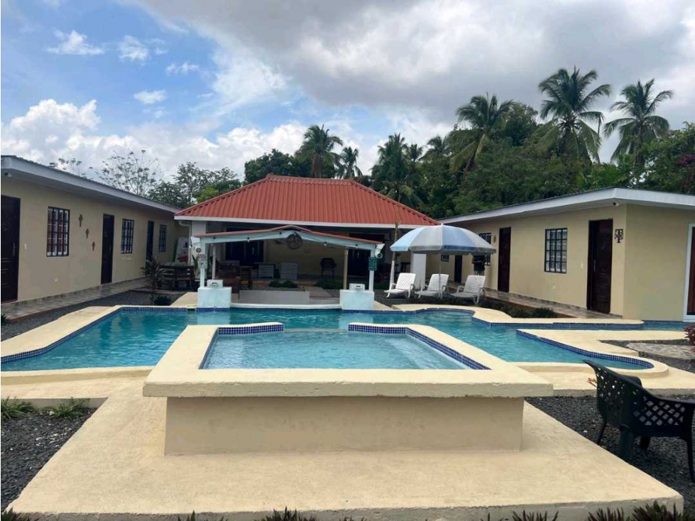 ALQUILER CASA GRANDE EN GORGONA 6R CON PISCINA CERCA DE LA PLAYA