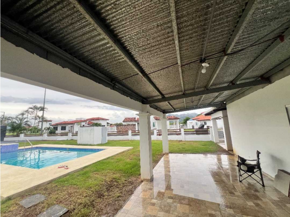 ALQUILER CASA GRANDE REMODELADA NUEVA GORGONA MALIBU CON PISCINA JJ — foto 3
