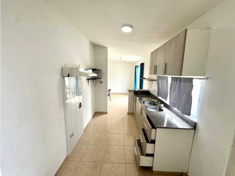 ALQUILER CASA LAS ARBOLEDAS PH LOS AVELLANOS CP - 5