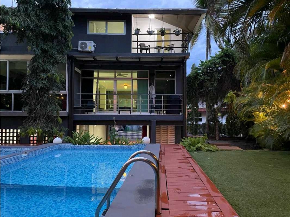 CASA EN ALBROOK CON PISCINA AMOBLADO 450M 4 RECAMARAS