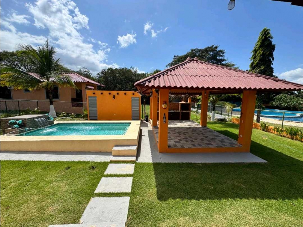 ALQUILER CASA SENDEROS DE ANTON CERCA DEL VALLE DE ANTON CON PISCINA - 1