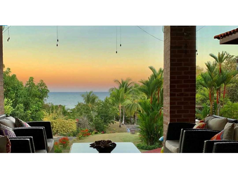 VENTA DE CASA EN PLAYA CORONA, LO QUE BUSCAS, UN PARAÍSO