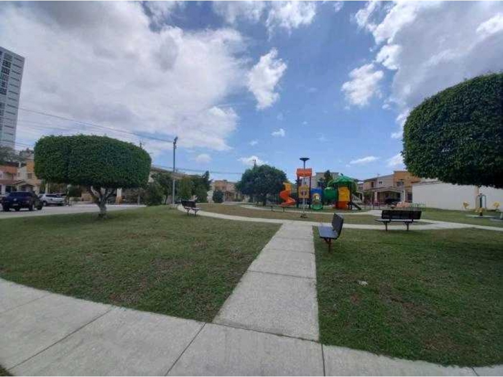ALQUILER CASA VILLA LUCRE PASEO REAL DEN + CBE AMPLIO PATIO VV — foto 4