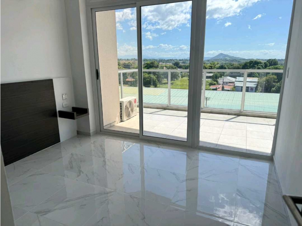 ALQUILER DE AMPLIO APARTAMENTO EN EL CENTRO DEL TERRONAL