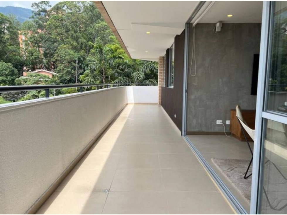 Alquiler de Apartamento Amoblado en El Poblado CC el Tesoro Medellín — foto 5