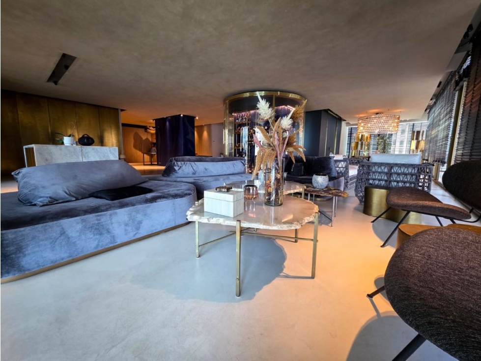 ALQUILER DE APARTAMENTO AMOBLADO VISTA AL MAR PH GRAND TOWER 600 m2 JP