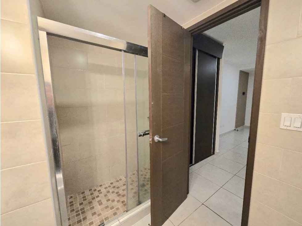 ALQUILER DE APARTAMENTO EN AVENIDA BALBLA — foto 2